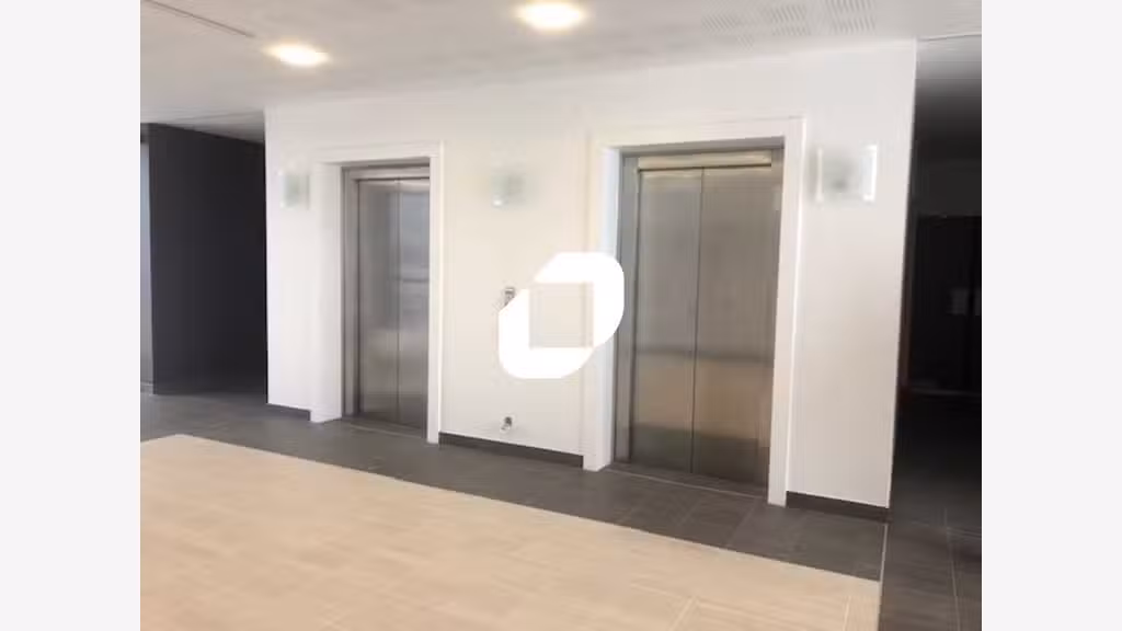 A louer Bureaux 2703m² Saint ouen l'aumone