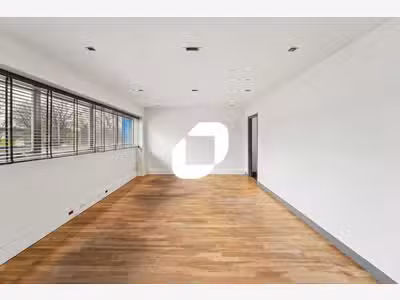 A louer Bureaux 262m² Saint ouen l'aumone