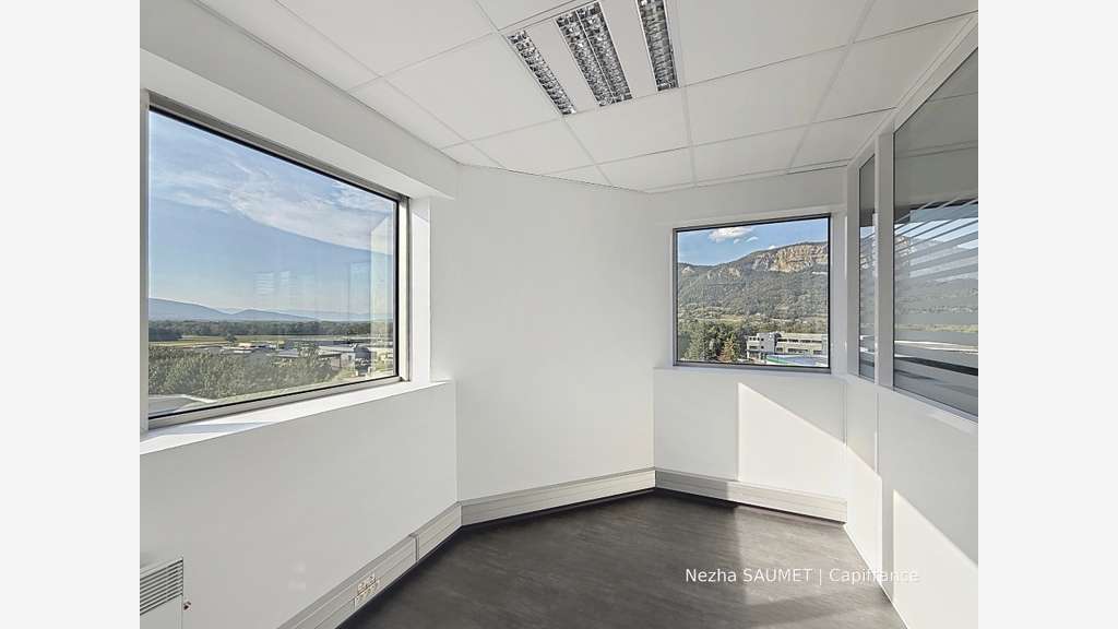 Bureaux à louer 53m² Tour Europa à Saint-Pierre