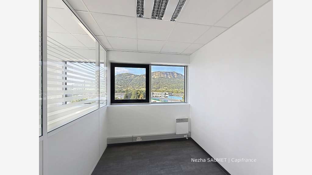 Bureaux à louer 53m² Tour Europa à Saint-Pierre