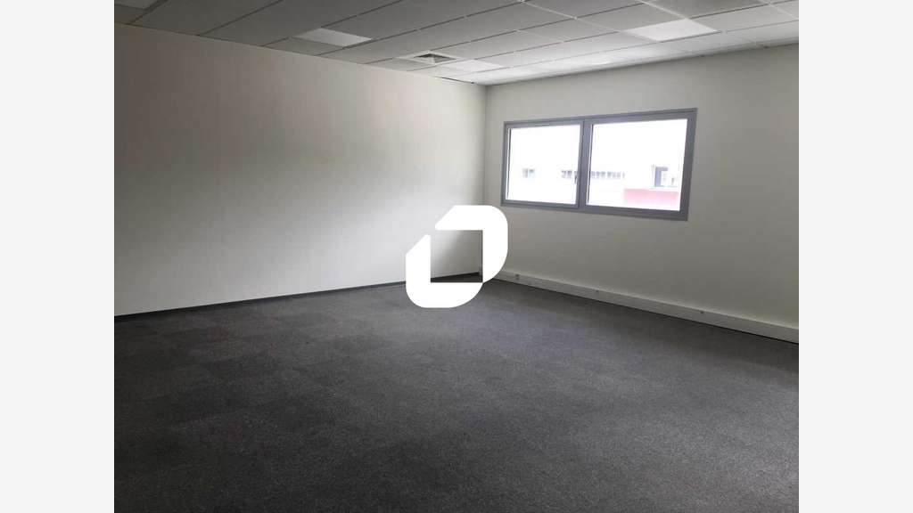 A louer Bureaux 1748m² Saint priest