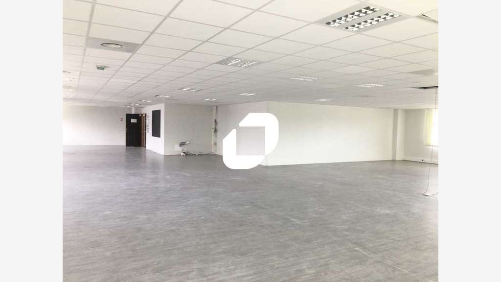 A louer Bureaux 1748m² Saint priest