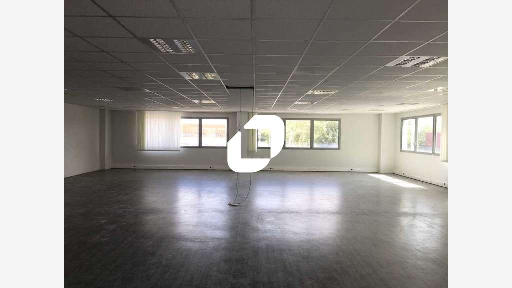 A louer Bureaux 1748m² Saint priest