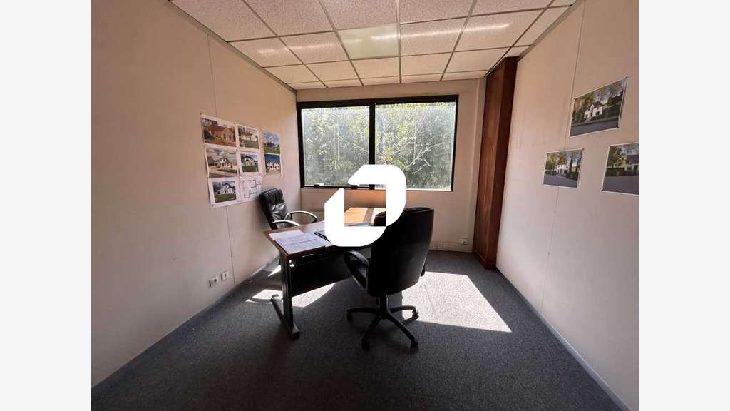 A louer Bureaux 122m² Saint thibault des vignes