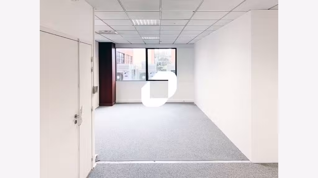 A louer Bureaux 632m² Saint thibault des vignes