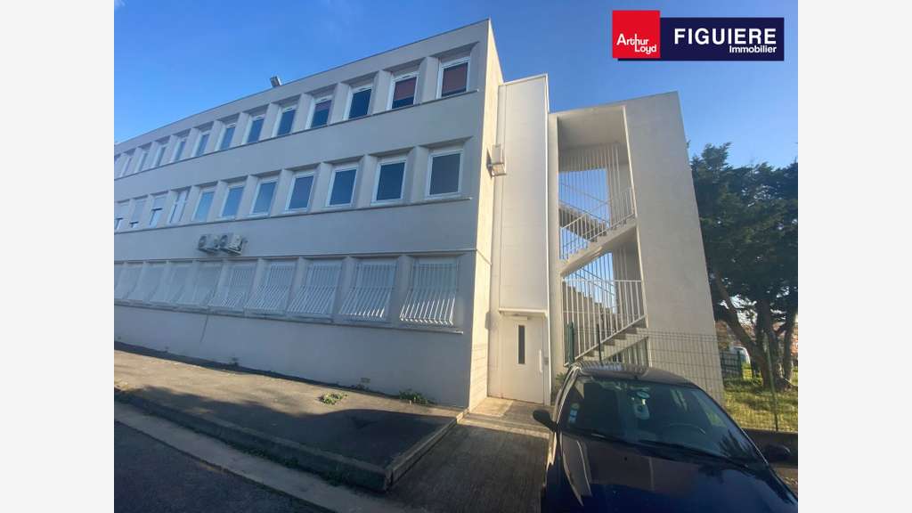 Bureaux aménagés 471m² PMR à louer ZA La Gandonne