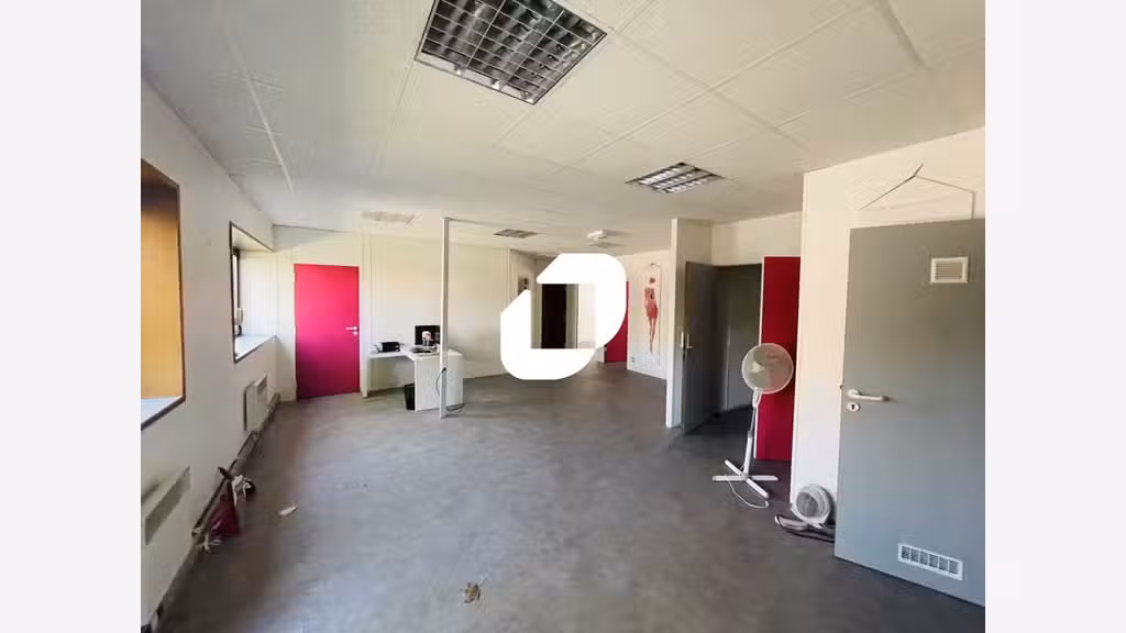 A louer Bureaux 332m² Savigny le temple