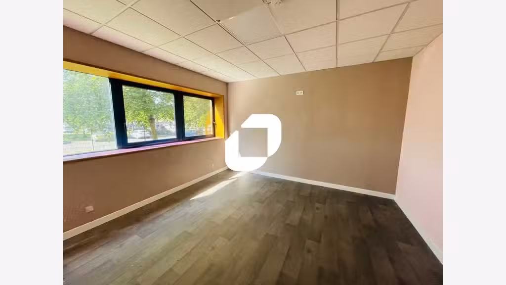 A louer Bureaux 332m² Savigny le temple