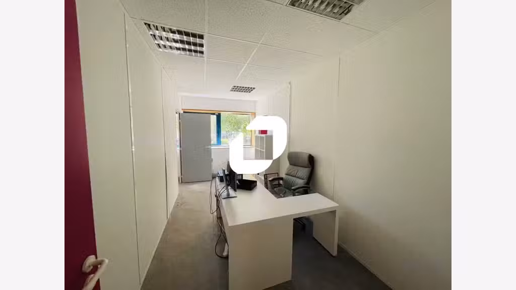 A louer Bureaux 332m² Savigny le temple