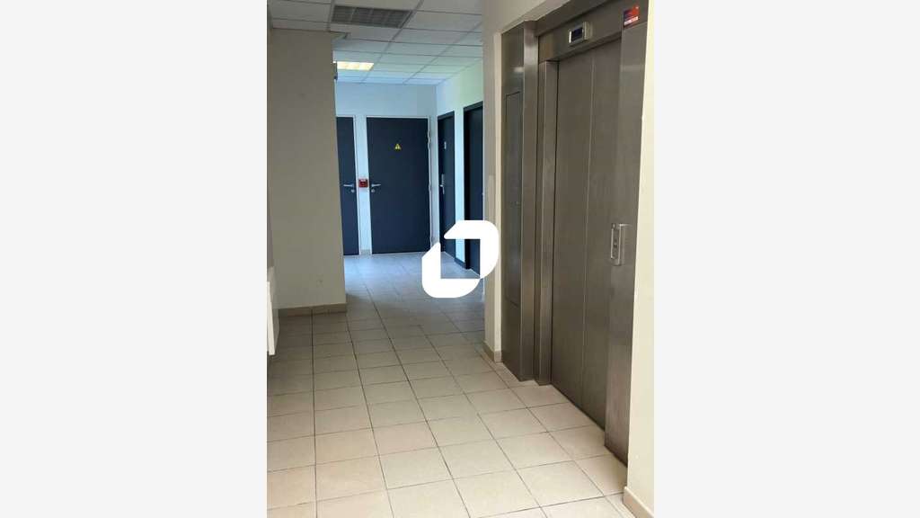A louer Bureaux 1240m² Seclin