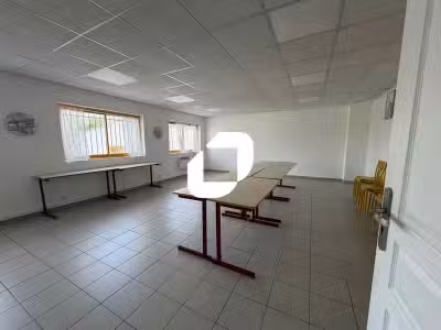 A louer Bureaux 110m² Sevran