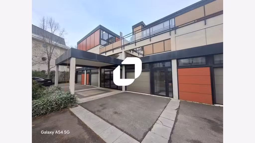 A louer Bureaux 92m² Sevres