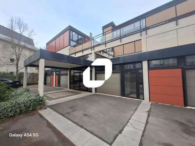A louer Bureaux 92m² Sevres