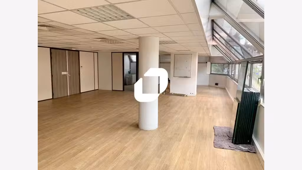 A louer Bureaux 240m² Sevres