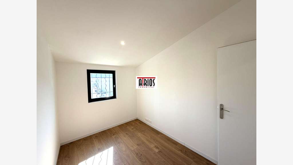 A louer bureaux neufs 140m² à Six-Fours-les-Plages