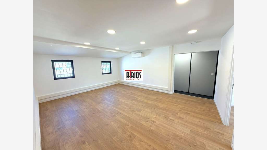 A louer bureaux neufs 140m² à Six-Fours-les-Plages