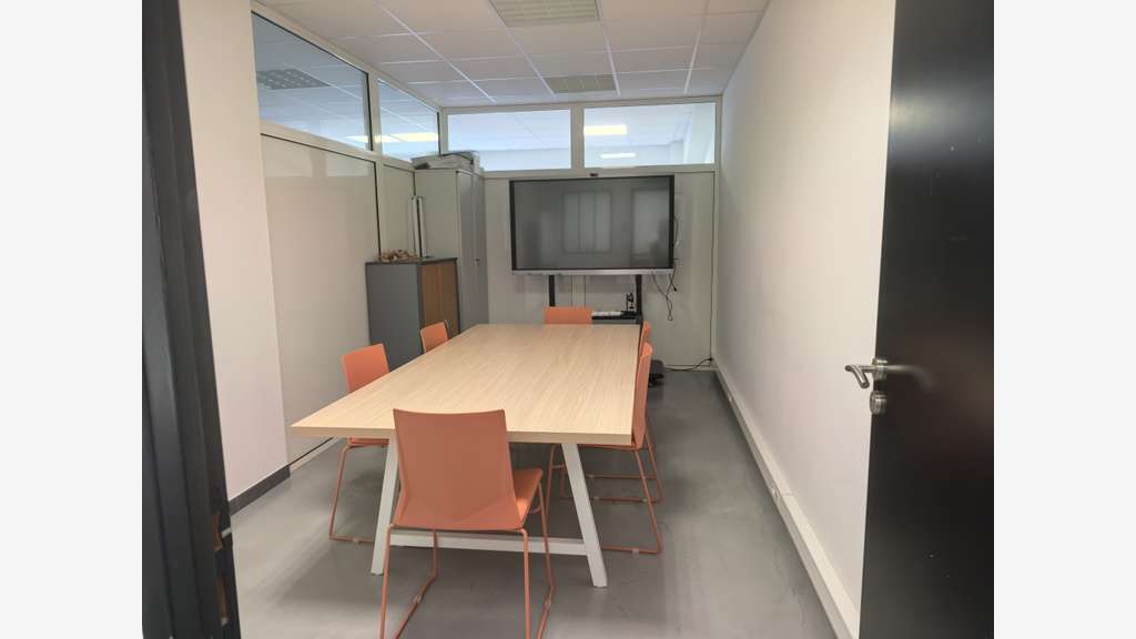 A louer bureaux 100m² zac des playes Six-Fours