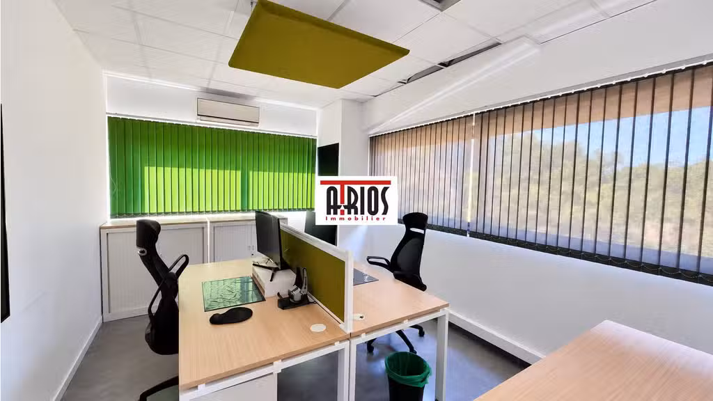 Bureaux de 101m² à louer à Six Fours les Plages