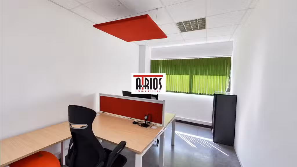 Bureaux de 101m² à louer à Six Fours les Plages