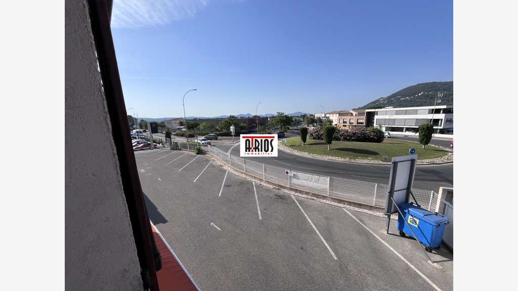 BUREAUX 107m2