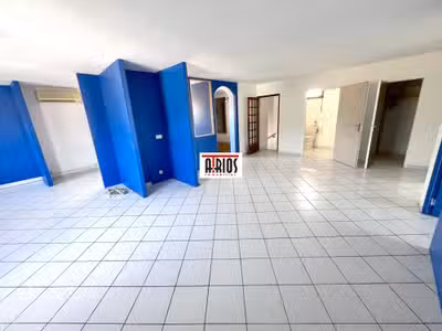 A louer bureaux de 107m² empl N°1 à Solliès-Pont