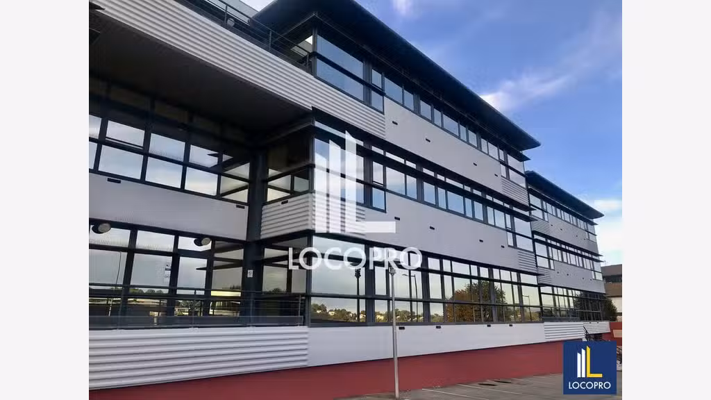 Loue bureaux indépendants 879m² Sophia Antipolis