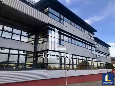 Loue bureaux indépendants 879m² Sophia Antipolis