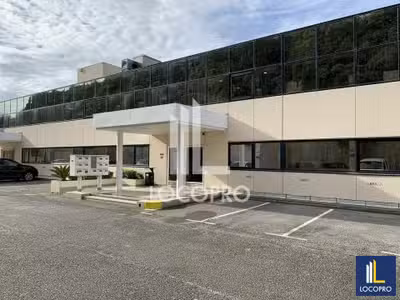 A louer bureau de 173m² en R+1 à Vallauris