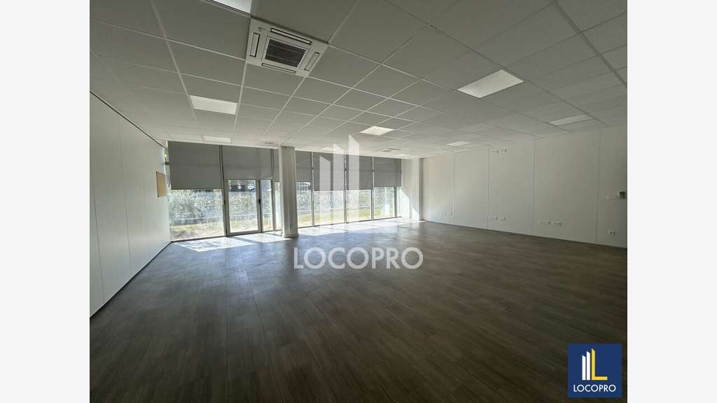 A louer bureaux modernes 341m² à Sophia-Antipolis