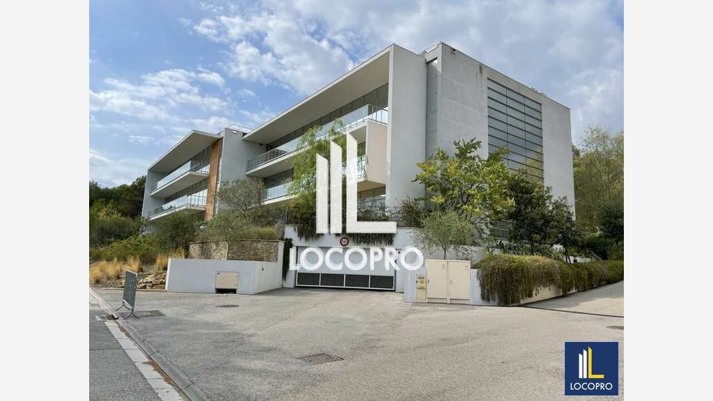 A louer bureaux modernes 341m² à Sophia-Antipolis