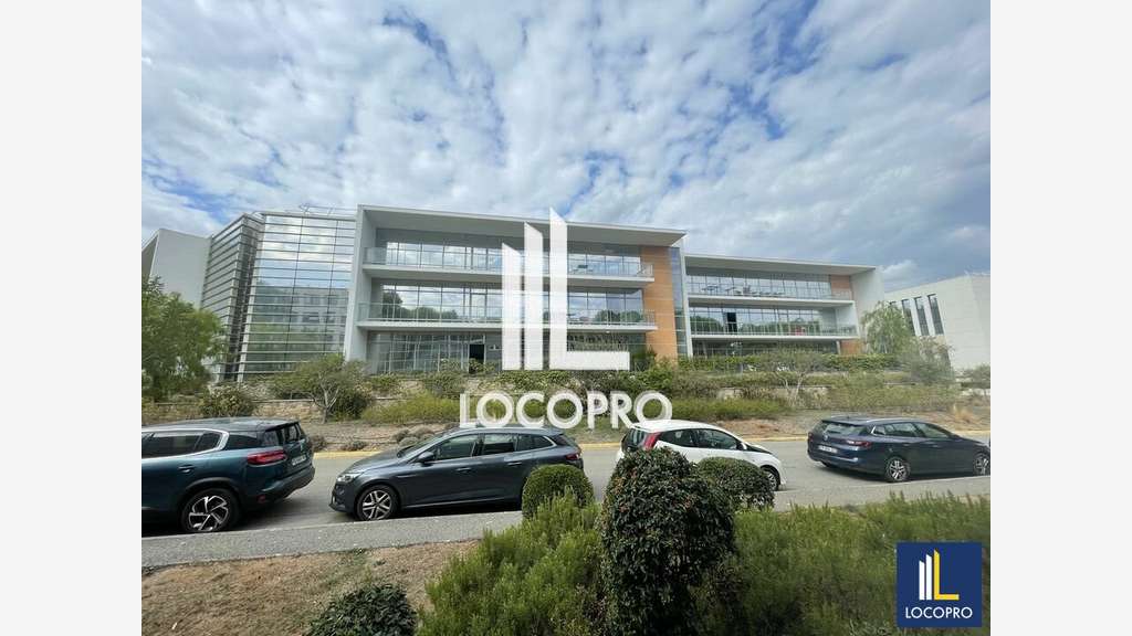 A louer bureaux modernes 341m² à Sophia-Antipolis