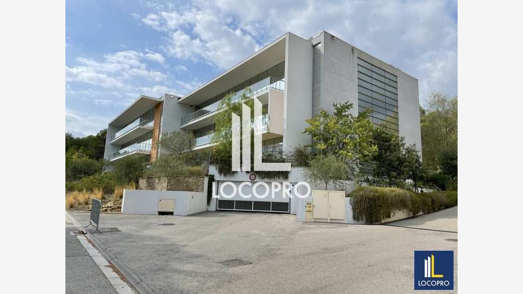 A louer bureaux modernes 646m² à Sophia-Antipolis