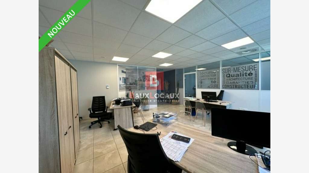 Bureaux de 88m² à louer au 1er étage à Sorgues