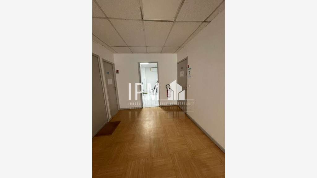 A louer bureaux 35 m² St Jean du Désert 13012