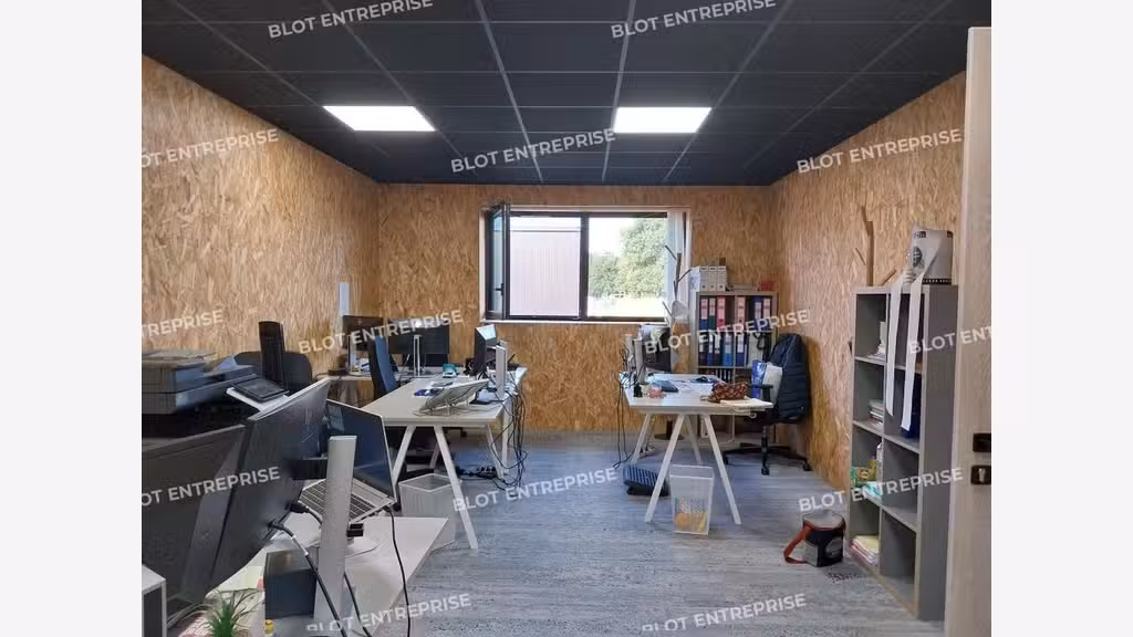 A louer bureau indépendant de 45m² à Taden