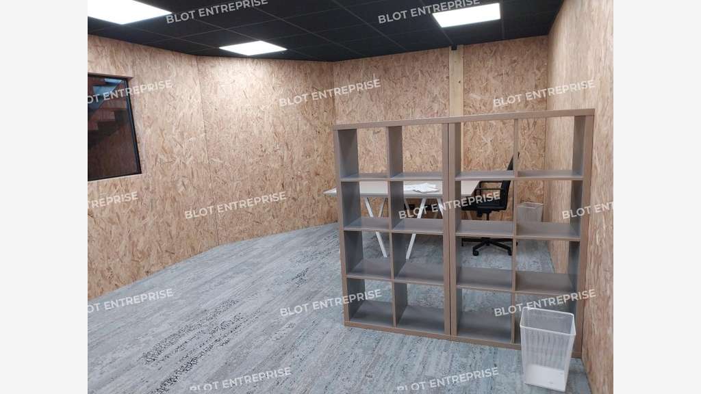 A louer bureau indépendant 23m² en RDC à Taden