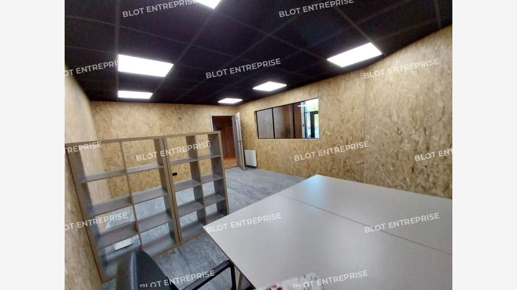 A louer bureau indépendant 23m² en RDC à Taden