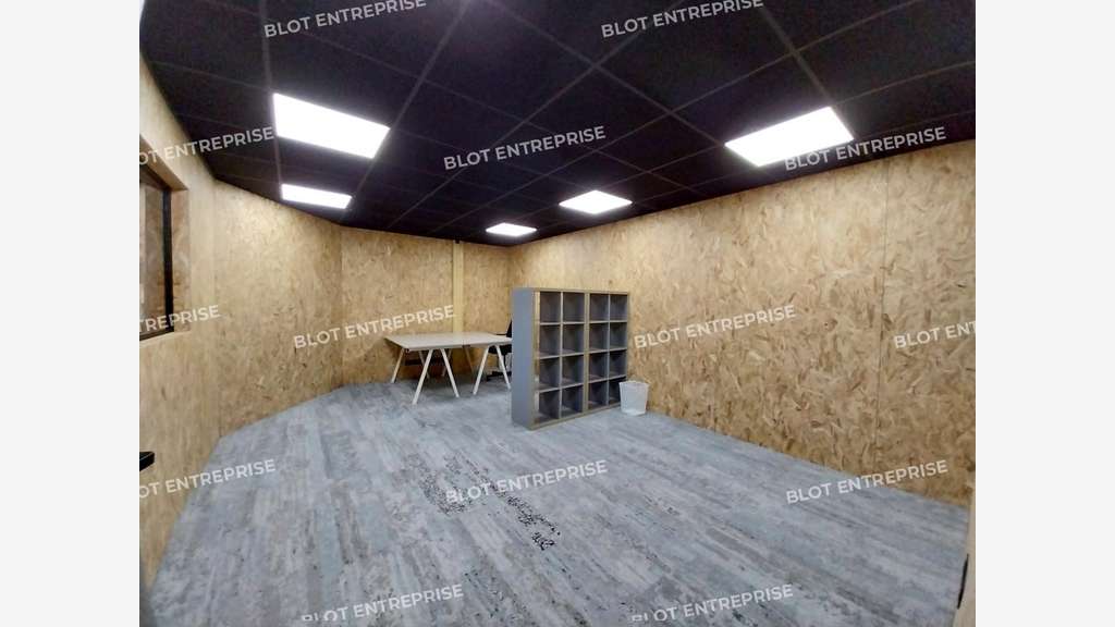 A louer bureau indépendant 23m² en RDC à Taden