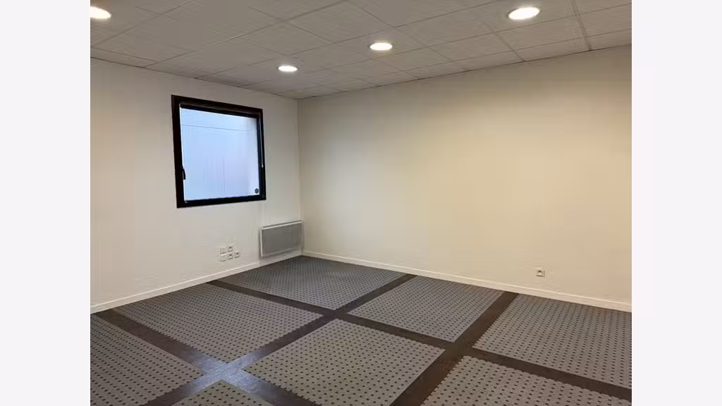 A louer bureau 50m² dans un ensemble médical Taden