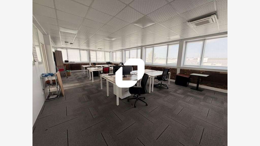 A louer Bureaux 625m² Thiais