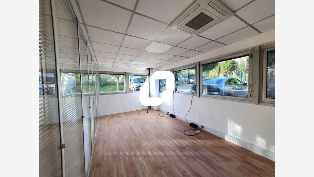 A louer Bureaux 100m² Torcy