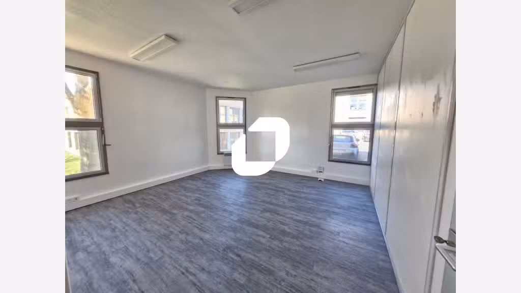 A louer Bureaux 147m² Torcy