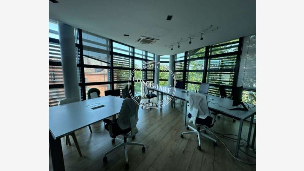 Location bureaux 207m² lumineux R+3 à Toulouse