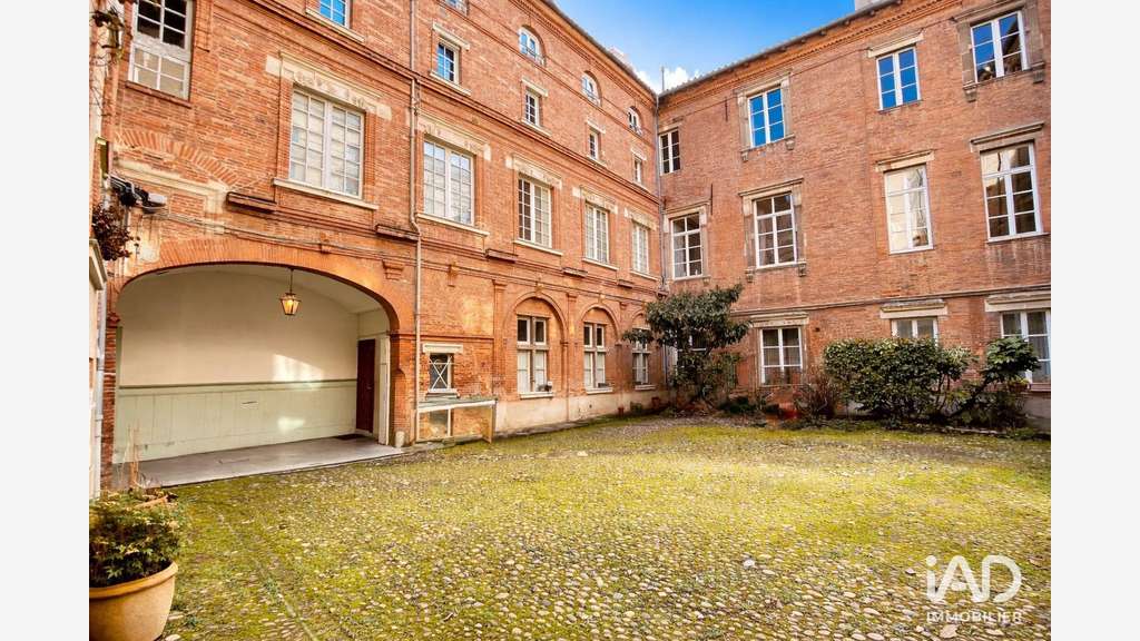 A louer bureaux 169m² à Toulouse Carmes 