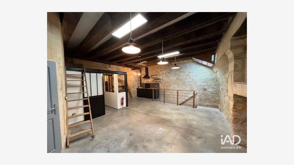 A louer bureaux atypiques 110m² dans Vieux Tours