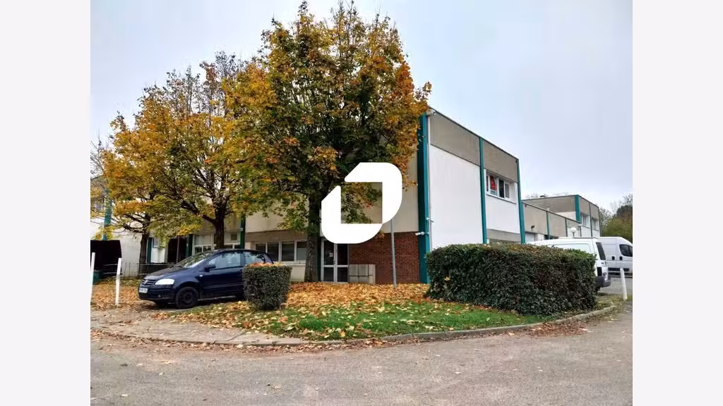 A louer Bureaux 148m² Trappes