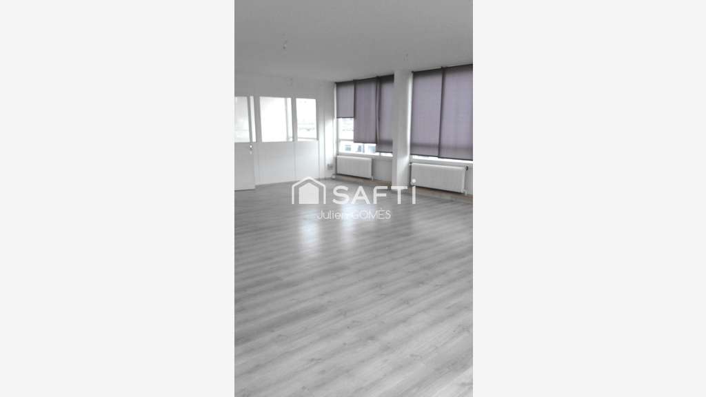 Bureau 2 pièces de 60m² R+3 à louer à Trilport
