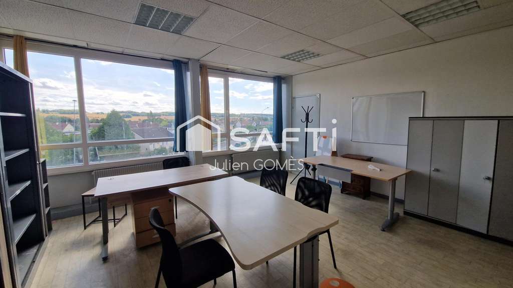Bureau de 30m² à louer au 2ème étage à Trilport