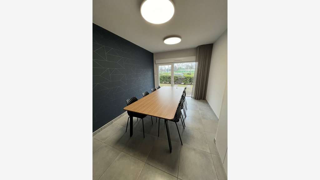 Bureaux rénové de 117m² à louer à Valence Nord
