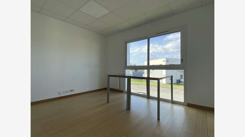 A louer bureaux de 35m² à Vannes Le Ténénio